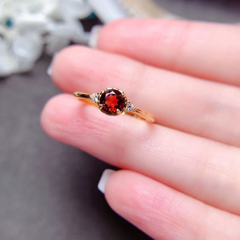 925 Sterling Sølv Granatring Kvindeligt Design Åben Ring Rød Ædelsten Smykker