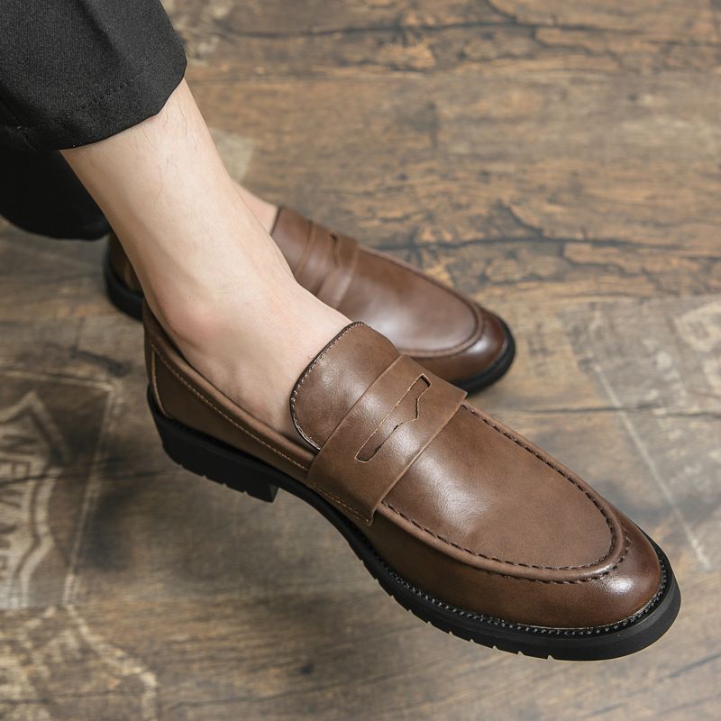 Kjolesko Herre 2023 Forår Og Efterår Nye Slip-on Retro Sætfods Rundtåede Loafers Afslappede Herresko