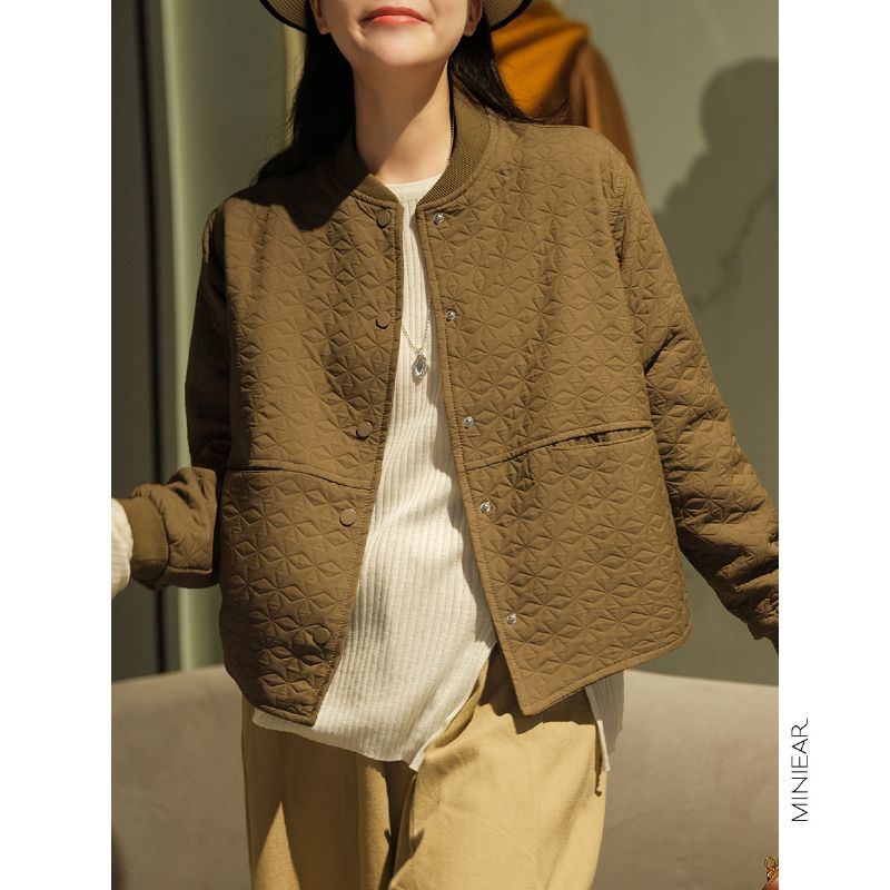 Kvinders Ternet Polstret Jakke Med Rund Hals Oversized Cropped Top
