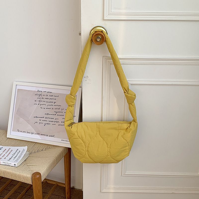Retro Enkelt Skulder Kvindelig 2023 Ny Mode Armhule Messenger Taske Stor Kapacitet Afslappet Nylon